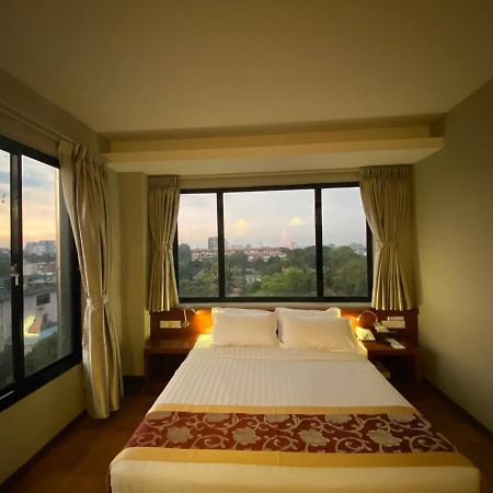 My Dream Hotel Yangon Eksteriør bilde